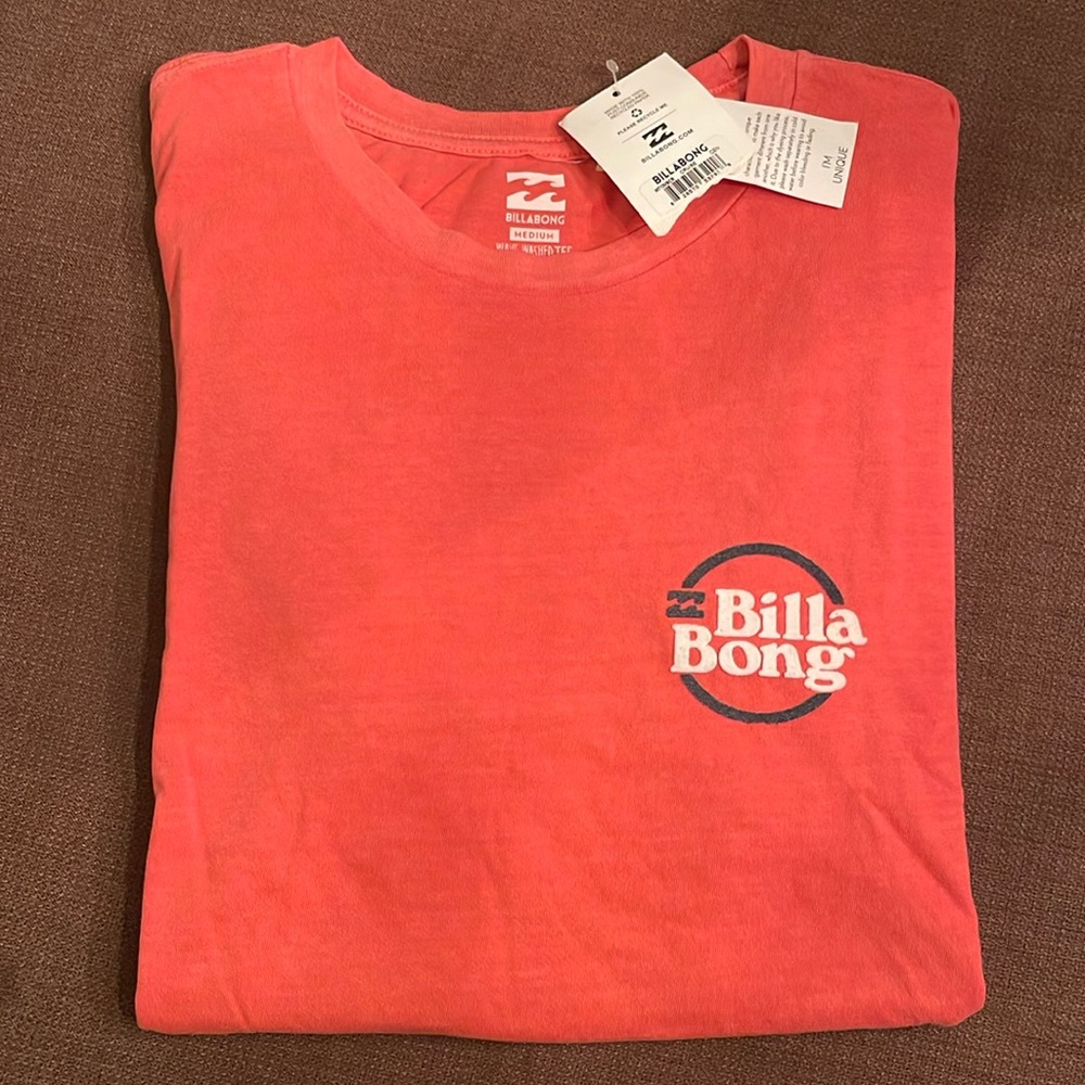 NWT Billabong short sleeve t-shirt. Size M.